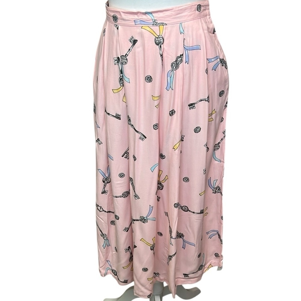 Chaus Key and Ribbon Print Skirt Pink